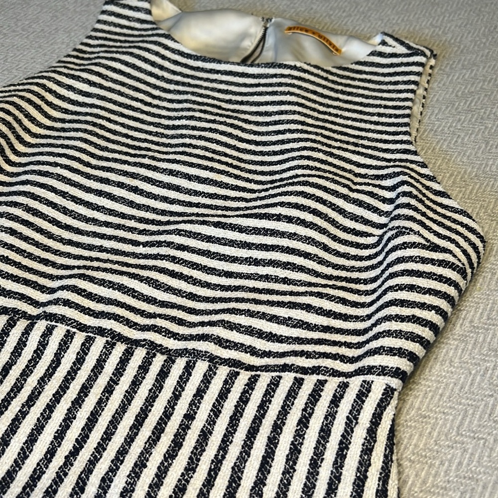 Alice + Olivia Striped Sleeveless Dress with cute back detail. Size XS/S. - Picture 2 of 16